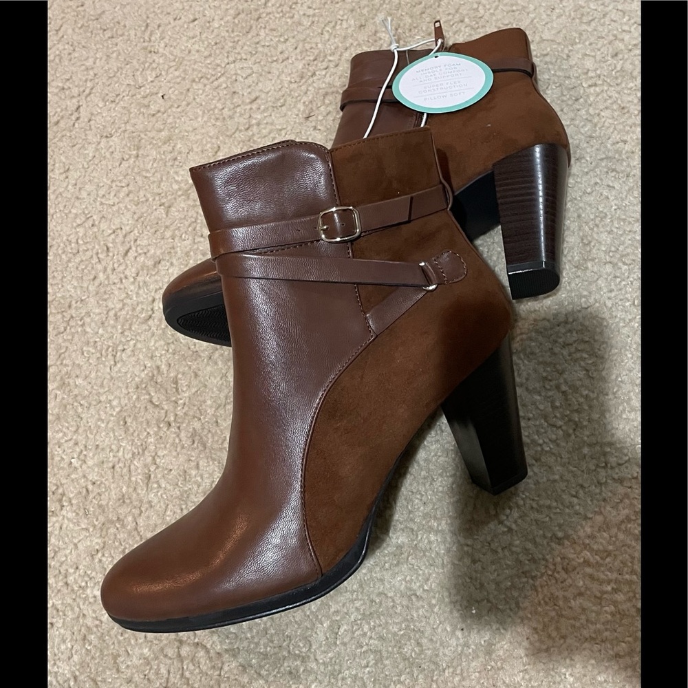 Brown boots w/ heel
